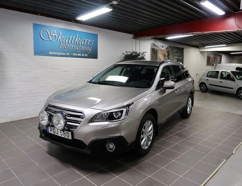 Brun Begagnad 2017 Subaru Outback Kombi | 174 000 kr (Marknadspris) - Bild 1/4