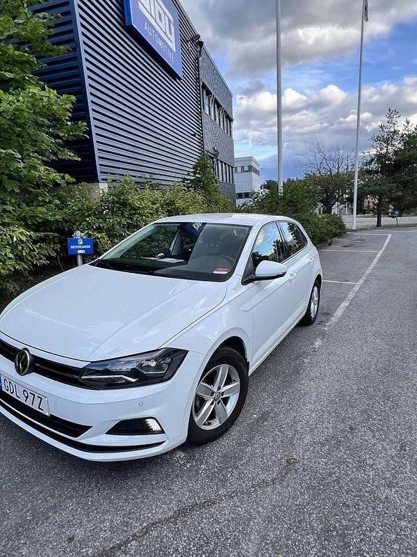 Vit Begagnad 2020 VW Polo Halvkombi | 120 000 kr (Bra pris) - Bild 1/4