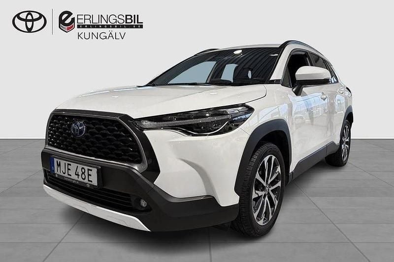 Begagnad Toyota Corolla Cross Style 200 HK (147 kW) 2023 Vit SUV