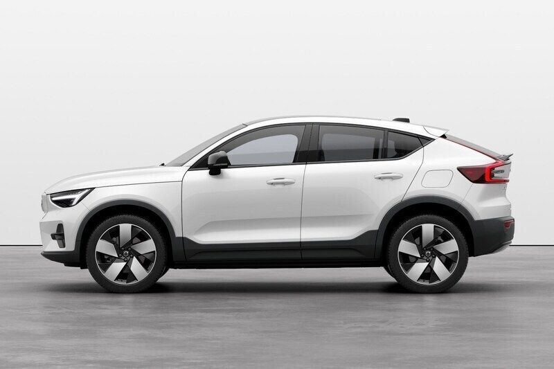 Vit Begagnad 2023 Volvo EC40 Single Motor Extended Range SUV | 538 900 kr (Dyr) - Bild 1/4