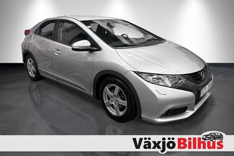 Begagnad Honda Civic Sport 120 HK (88 kW) 2013 Silver Halvkombi