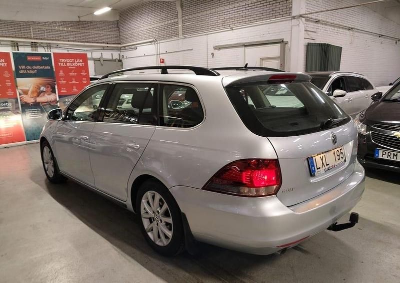 Begagnad VW Golf VII 105 HK (77 kW) 2011 Silver Kombi