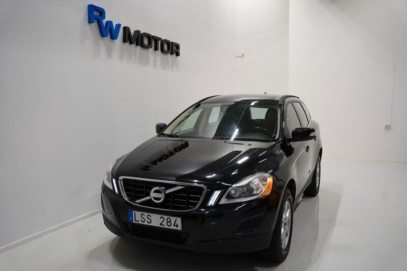 Svart Begagnad 2011 Volvo XC60 Momentum SUV | 98 900 kr (Marknadspris) - Bild 1/4