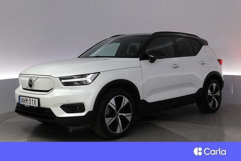 Vit Begagnad 2022 Volvo XC40 Plus SUV | 273 900 kr - Bild 1/4