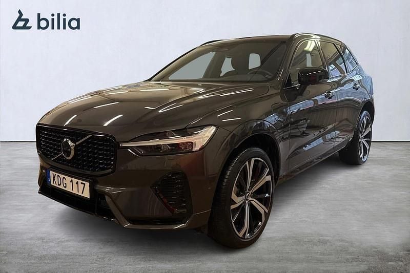 Grå Begagnad 2024 Volvo XC60 Plus SUV | 579 900 kr (Dyr) - Bild 1/3
