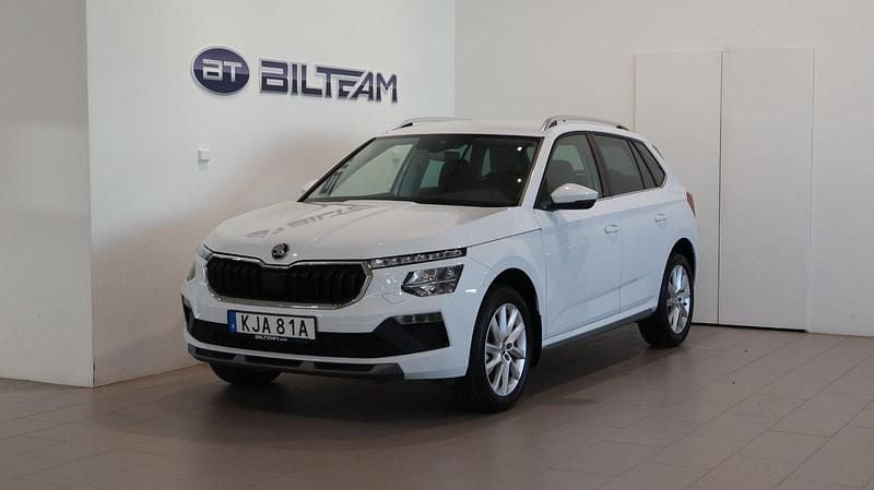 Vit Begagnad 2024 Skoda Kamiq Selection SUV | 269 900 kr (Lite dyr) - Bild 1/4