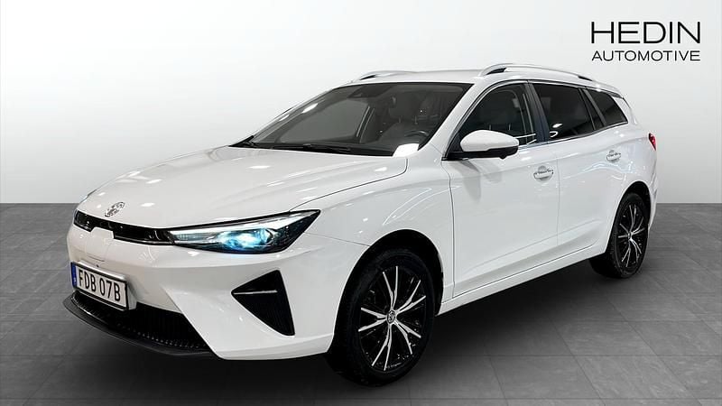 Vit Begagnad 2022 MG MG5 EV Long Range Kombi | 207 900 kr (Marknadspris) - Bild 1/4