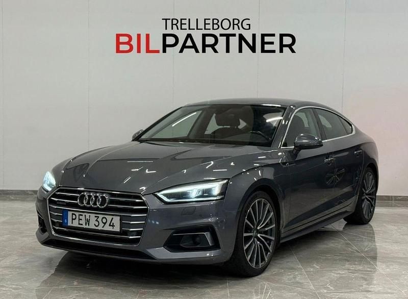 Grå Begagnad 2018 Audi A5 Sportback Proline Halvkombi | 209 900 kr (Bra pris) - Bild 1/4
