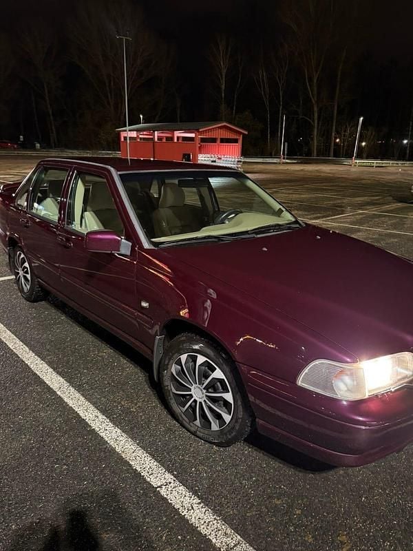 Begagnad 1999 Volvo S70 Sedan | 40 000 kr (Bra pris) - Bild 1/4