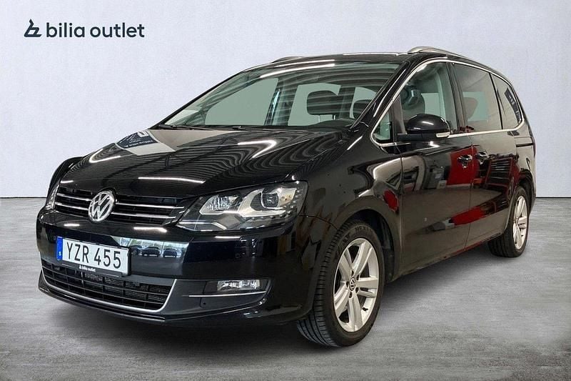 Svart Begagnad 2017 VW Sharan Minibuss | 249 000 kr (Bra pris) - Bild 1/4