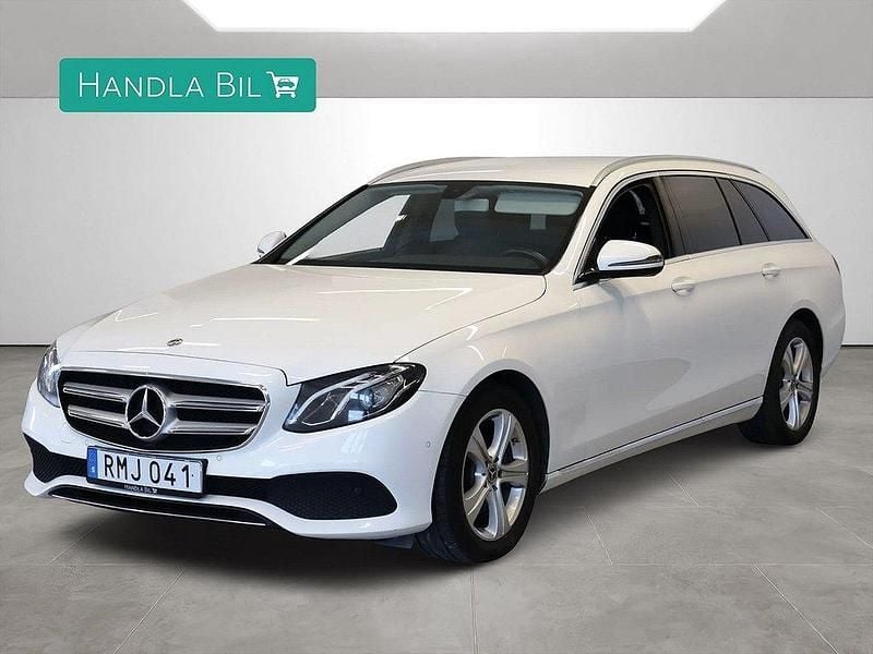 Vit Begagnad 2018 Mercedes E220 Kombi | 259 900 kr (Bra pris) - Bild 1/4