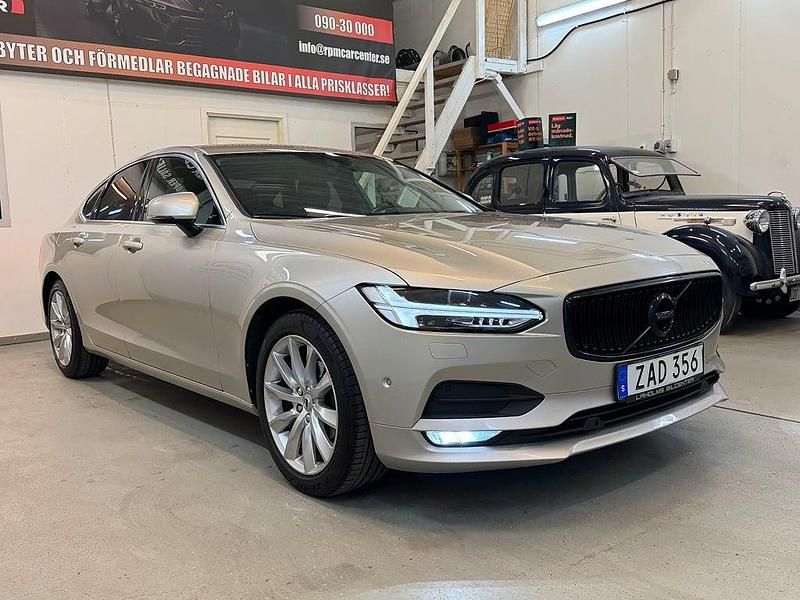 Begagnad Volvo S90 Momentum 190 HK (139 kW) 2017 Ljusbrun (brun) Sedan