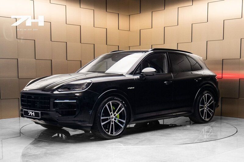 Svart Begagnad 2024 Porsche Cayenne SUV | 1 429 000 kr (Lite dyr) - Bild 1/4