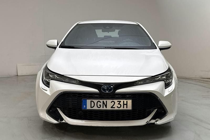 Begagnad Toyota Corolla Active 122 HK (89 kW) 2020 Vit
