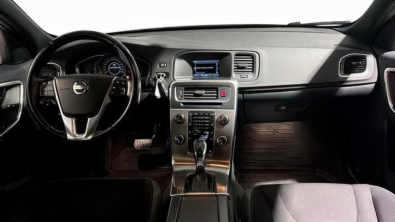 Begagnad Volvo V60 163 HK (119 kW) 2013 Vit Kombi