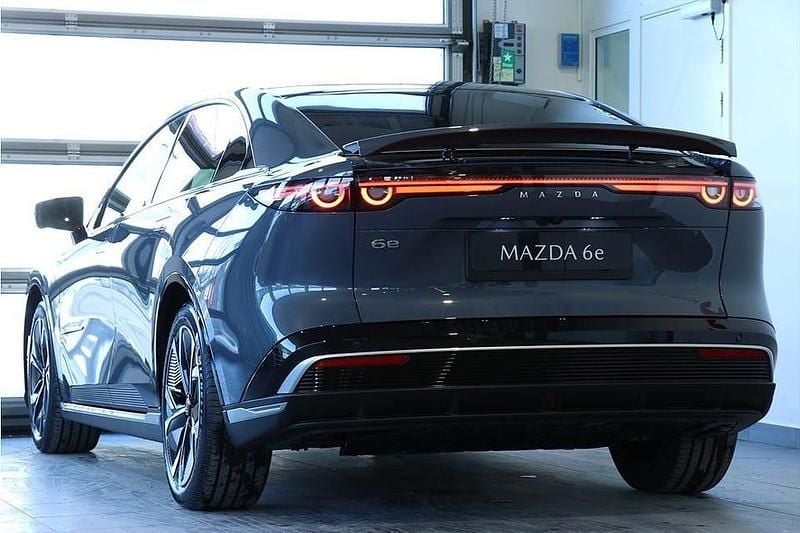 Ny Mazda 6e Takumi-Line 189 kW (258 HK) 2025 Grå Halvkombi
