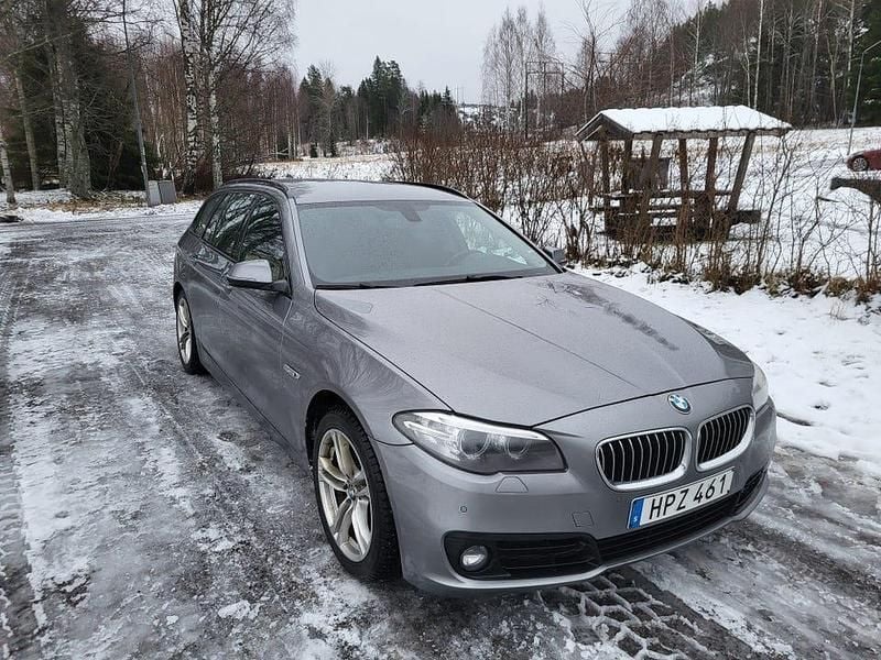 Begagnad 2015 BMW 520 Kombi | 90 000 kr (Superpris) - Bild 1/4