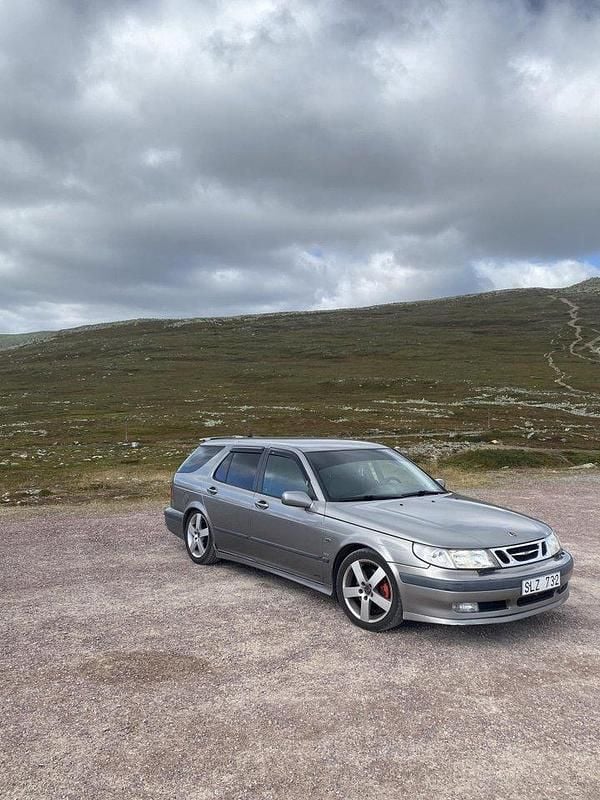 Grå Begagnad 2001 Saab 9-5 Aero Kombi | 5 000 kr (Superpris) - Bild 1/4