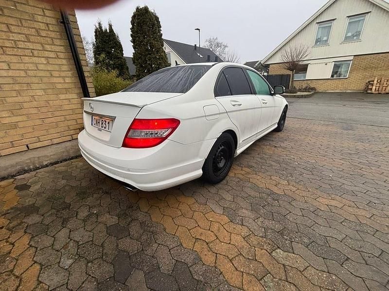 Begagnad Mercedes C280 231 HK (169 kW) 2008 Vita