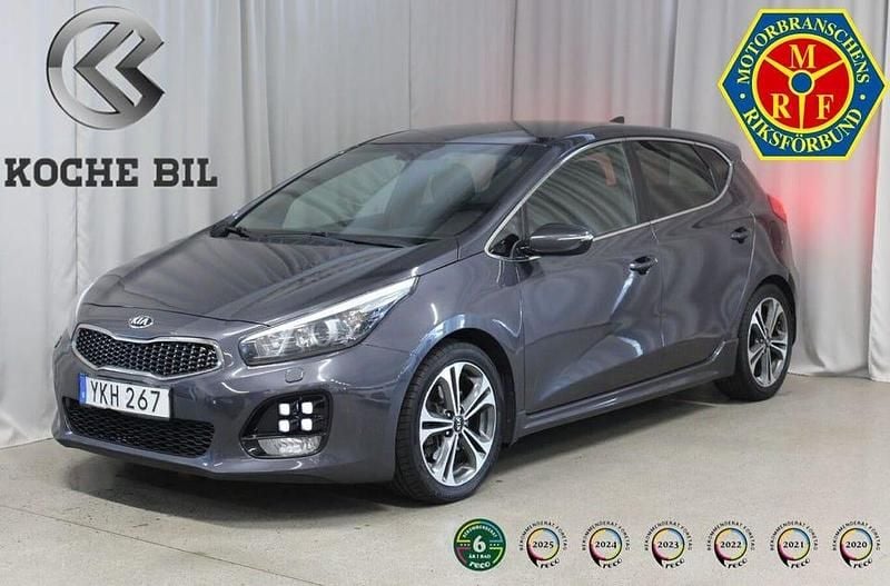 Grå Begagnad 2017 Kia Ceed GT-Line Halvkombi | 109 900 kr (Marknadspris) - Bild 1/3