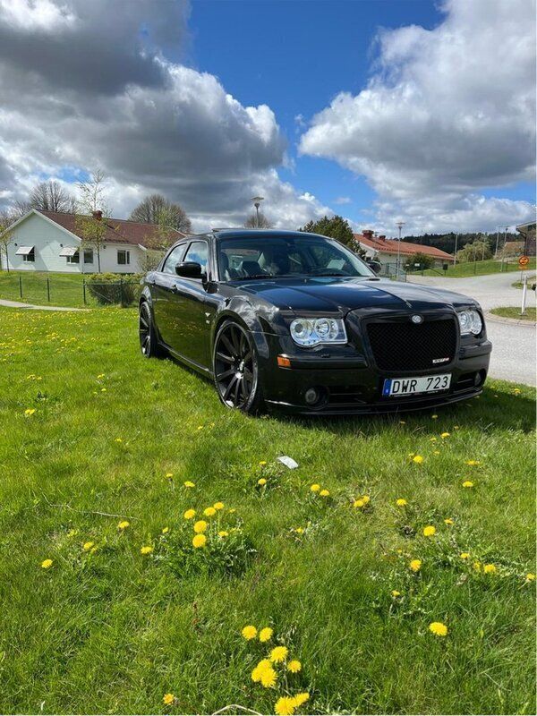 Svart Begagnad 2006 Chrysler 300C Sedan | 175 000 kr - Bild 1/4