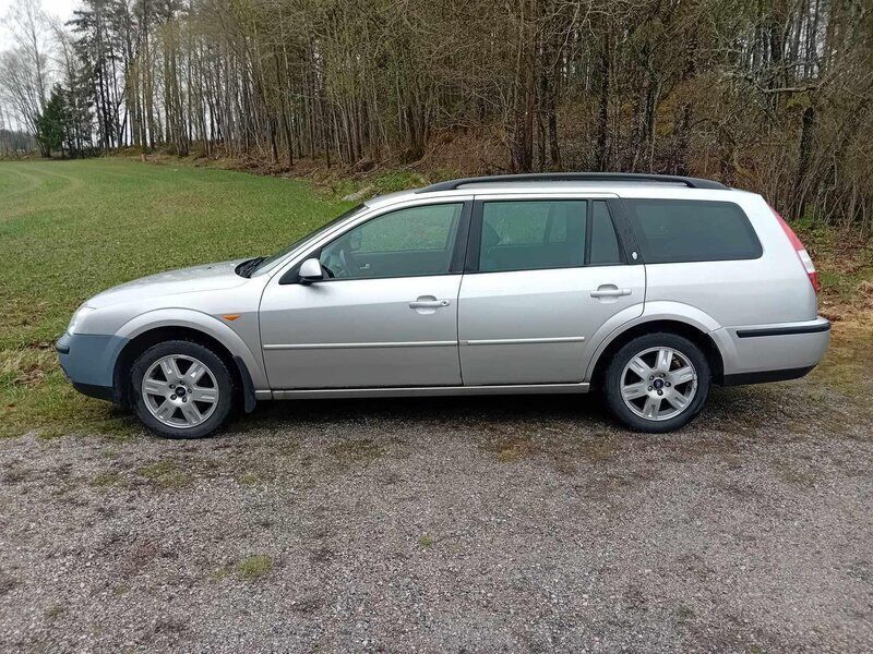 Silver Begagnad 2003 Ford Mondeo Kombi | 14 500 kr (Marknadspris) - Bild 1/4