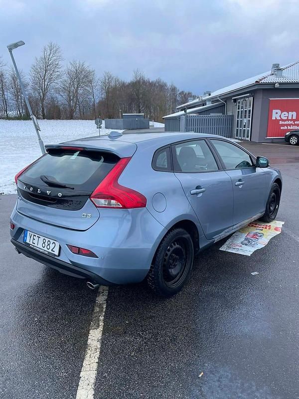 Begagnad Volvo V40 150 HK (110 kW) 2017