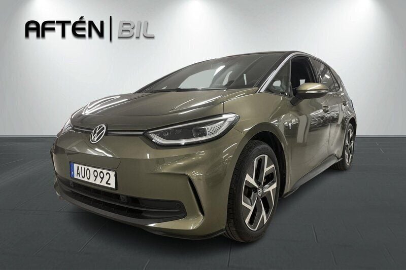 Grön Begagnad 2023 VW ID.3 Pro Performance Halvkombi | 419 800 kr - Bild 1/3