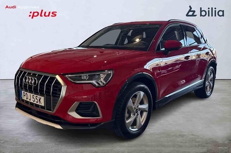 Röd Begagnad 2024 Audi Q3 SUV | 379 000 kr - Bild 1/1