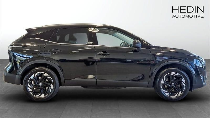 Begagnad Nissan Qashqai N-Connecta 158 HK (116 kW) 2024 Svart SUV