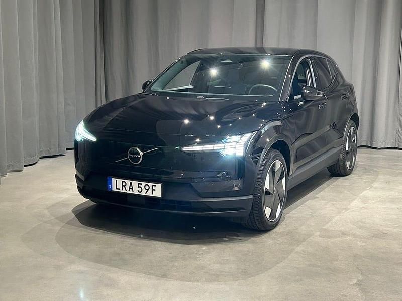 Svart Begagnad 2023 Volvo EX30 Plus SUV | 364 800 kr (Marknadspris) - Bild 1/4