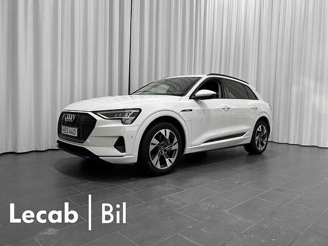 Begagnad Audi e-tron Proline 300 kW (408 HK) 2021 Vit SUV