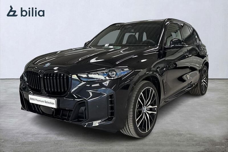 Svart Begagnad 2024 BMW X5 Comfort Edition SUV | 1 139 900 kr (Marknadspris) - Bild 1/4