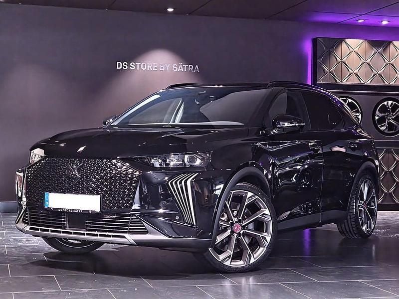 Begagnad DS Automobiles DS7 Crossback Performance Line Plus 200 HK (147 kW) 2023 Grå SUV