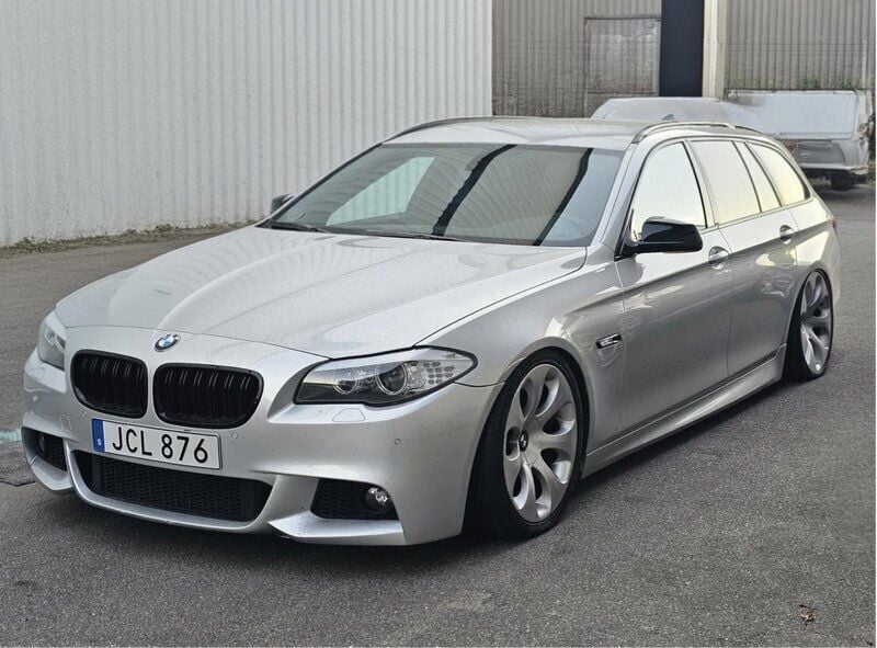 Grå Begagnad 2011 BMW 535 M Sport Kombi | 79 900 kr (Superpris) - Bild 1/4