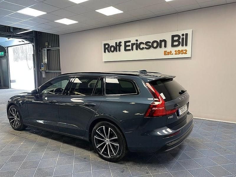 Begagnad Volvo V60 Plus 349 HK (256 kW) 2024 Blå Kombi