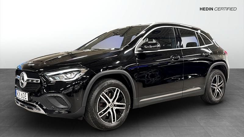 Svart Begagnad 2020 Mercedes GLA200 Edition SUV | 299 800 kr (Marknadspris) - Bild 1/4