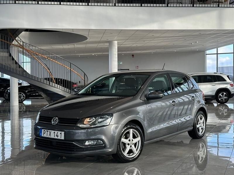 Begagnad VW Polo 90 HK (66 kW) 2014 Mörkgrå Halvkombi