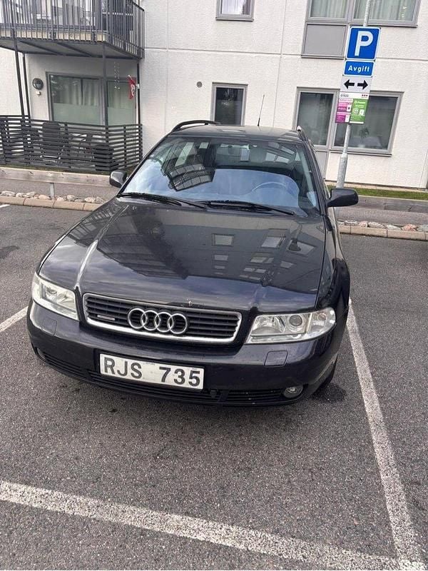 Svart Begagnad 2000 Audi A4 Sport Kombi | 30 000 kr - Bild 1/4
