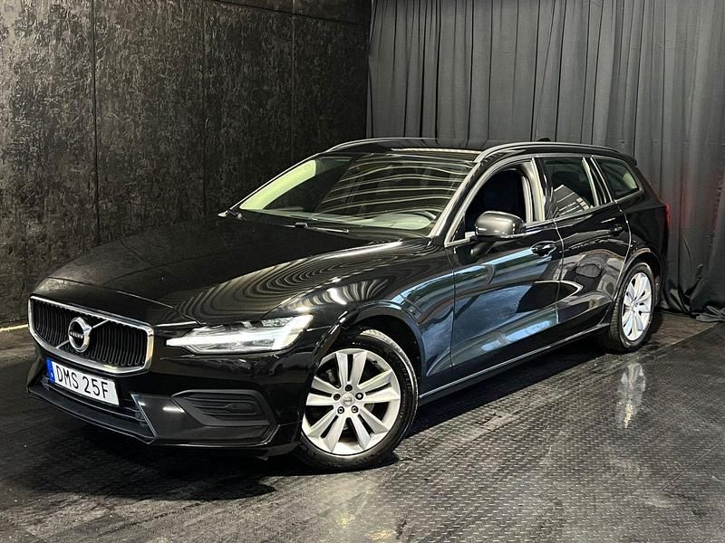 Svart Begagnad 2019 Volvo V60 Kombi | 229 500 kr (Marknadspris) - Bild 1/1