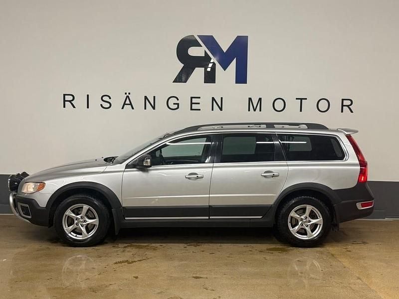 Begagnad Volvo XC70 Summum 205 HK (150 kW) 2011 Silver Kombi