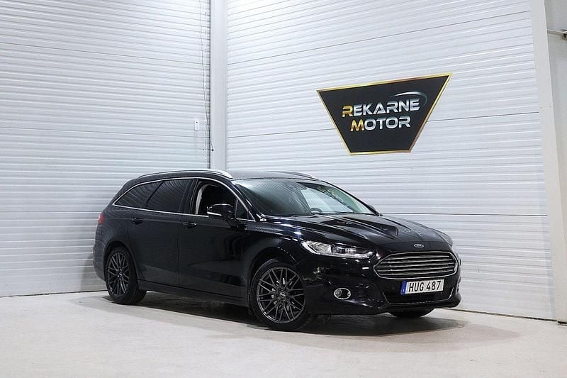 Svart Begagnad 2015 Ford Mondeo Titanium Kombi | 124 900 kr (Marknadspris) - Bild 1/4