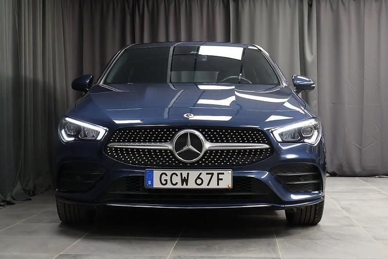 Begagnad Mercedes CLA250e Shooting Brake 2022 Blå Kombi