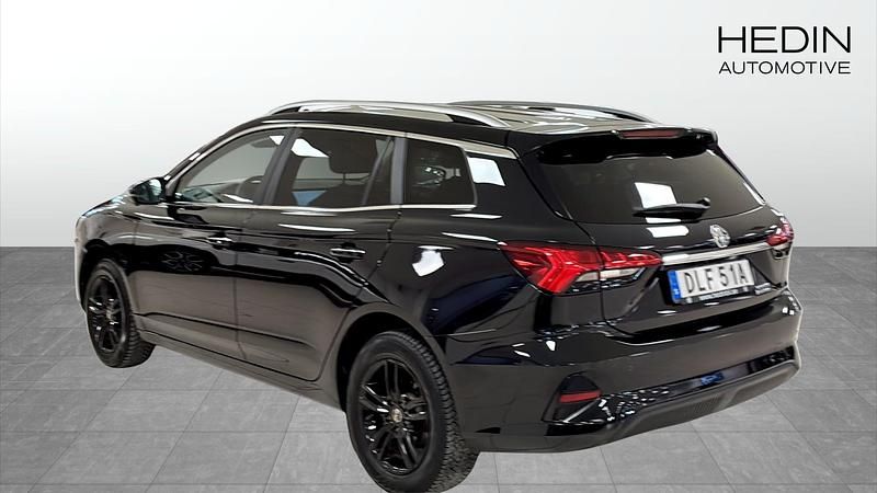 Begagnad MG MG5 EV Luxury 130 kW (177 HK) 2022 Svart Kombi