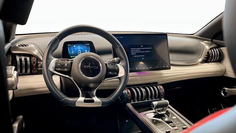 Begagnad BYD Atto 3 Design 150 kW (204 HK) 2022 Vit SUV