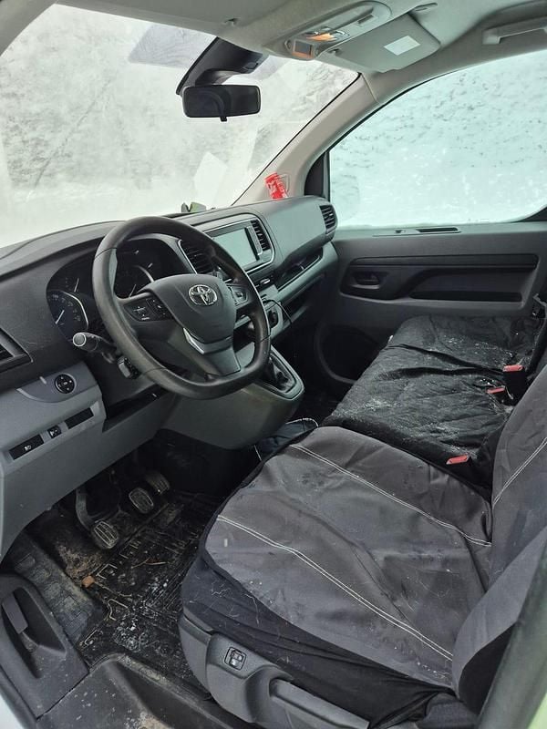 Begagnad Toyota Proace 122 HK (89 kW) 2019 Minibuss
