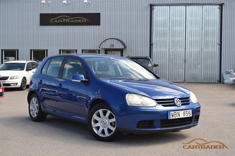 Ljusblå (blå) Begagnad 2005 VW Golf IV Sportline Halvkombi | 38 900 kr (Lite dyr) - Bild 1/4
