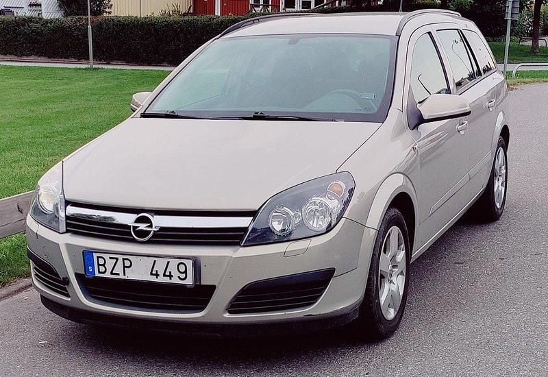 Grå Begagnad 2006 Opel Astra Kombi | 49 500 kr (Lite dyr) - Bild 1/4