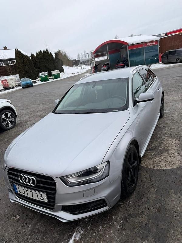 Begagnad Audi A4 150 HK (110 kW) 2015 Grå Kombi