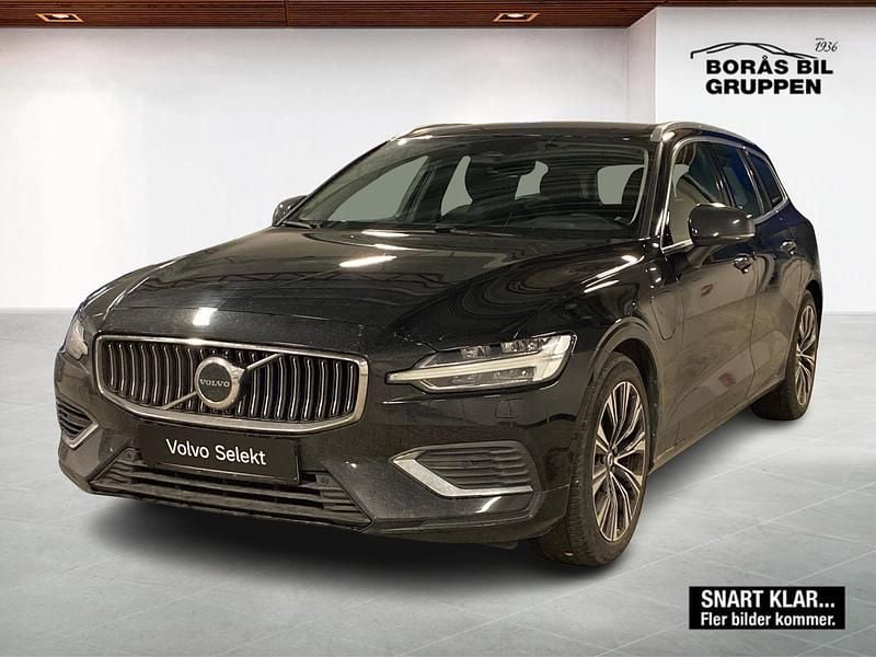 Begagnad Volvo V60 252 HK (185 kW) 2023 Svart Kombi